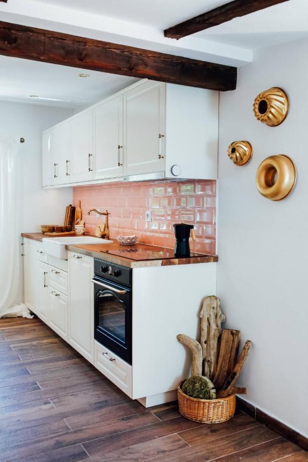 Apartment Aussee- Atelier Salzherrenhof- Kueche, Wlan, Netflix Bad Aussee Exterior photo